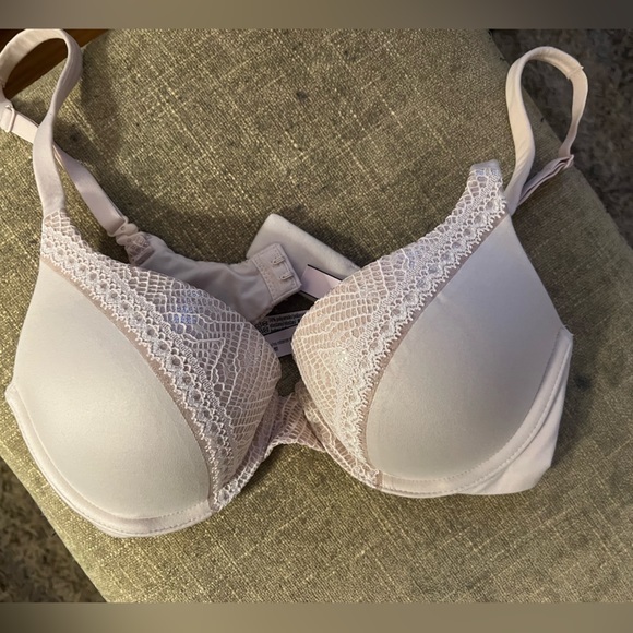 Victoria's Secret Other - Body by Victoria bra 32C. NWOT